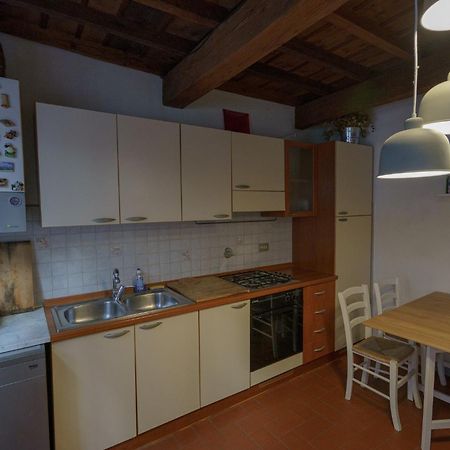 Traditional Florentine 1Br Apartment Close To Piazza Santa Croce Firenze Kültér fotó
