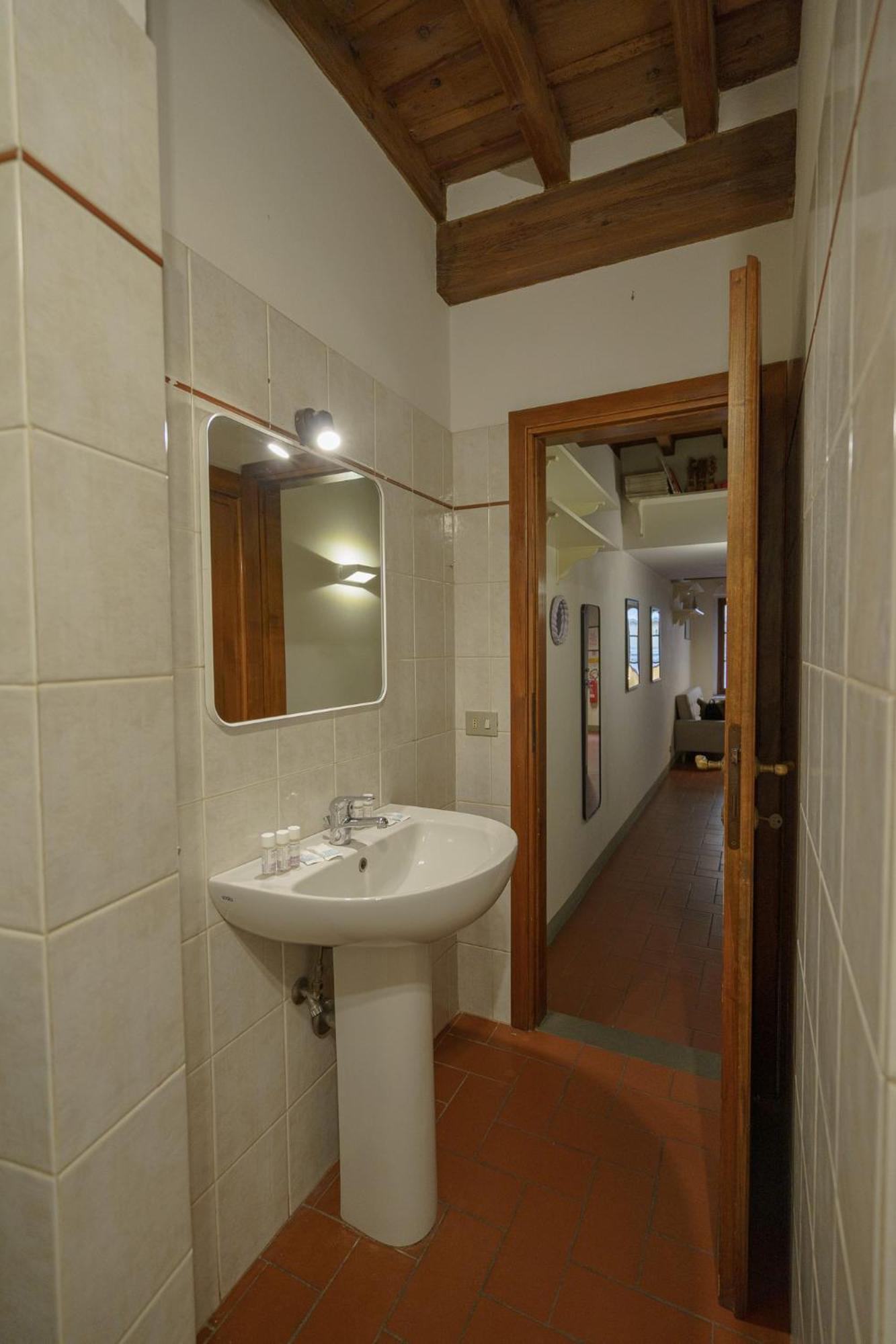 Traditional Florentine 1Br Apartment Close To Piazza Santa Croce Firenze Kültér fotó